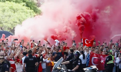 A Milli Futbol Takımı Vancouver'da Coşkuyla Karşılandı