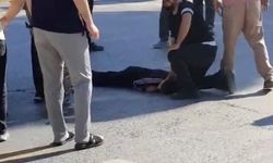 Adapazarı'nda Okul Servisi Scooter Sürücüsüne Çarptı, Zincirleme Kaza Yaşandı