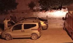 Adıyaman'da Motor Kısmına Sıkışan Kedi İtfaiye Tarafından Kurtarıldı