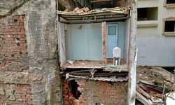 Afyonkarahisar'da Eski Otel Yıkımında Facianın Eşiğinden Dönüldü