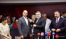 AK Parti İzmir'de 370 Yeni Üye Partiye Katıldı