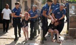 Antalya'da Kadın Evini Ateşe Verip Kendini Kilitledi