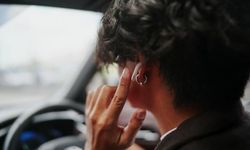 Apple'dan Kameralı AirPods Hamlesi: Fotoğraf Değil, Yapay Zeka Destekli Yeni Özellik