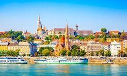 Avrupa'nın En Çok Eleştirilen Turistik Noktası: Versailles Sarayı
