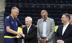 Aziz Yıldırım'dan Fenerbahçe Beko'ya Destek Ziyareti