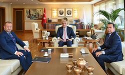 Bakan Ersoy ve RTÜK Başkanı Daniş Yayıncılıkta İş Birliğini Görüştü