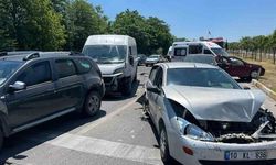 Balıkesir'de 6 Araçlı Zincirleme Kaza: 2 Yaralı