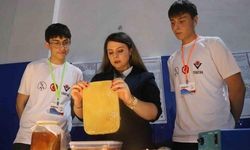 Bolu'da Liseliler Kombucha Mantarıyla Çevre Dostu Vegan Deri Üretti