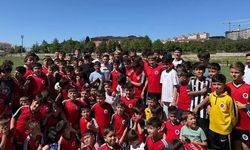 Cengiz Ünder, Balıkesir'de Genç Sporcularla Buluştu