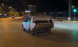 Çorum'da Kırmızı Işıkta Meydana Gelen Kazada Kaçan Sürücü Aranıyor
