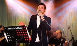 Davut Güloğlu İlk Torun Sevincini Paylaştı