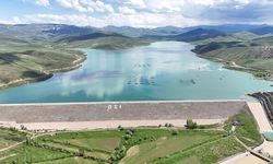 Demirözü Barajı Yağışlarla Tam Doldu, Tahliye Kapakları Açıldı