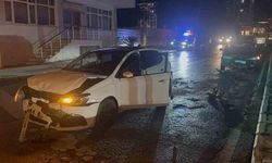 Elazığ'da Üç Araç Birbirine Girdi: 3 Kişi Yaralandı