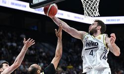 Fenerbahçe Beko, Anadolu Efes'i Uzatmada Geçerek Finale Yükseldi