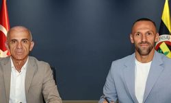 Fenerbahçe, Vedat Muriqi ile 3 Yıllık Sözleşme İmzaladı