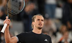 Fransa Açık'ta Zverev, Kostyuk ve Andreeva Yarı Finale Yükseldi