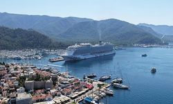 Galataport'tan Gelen 'Aroya' Gemisi Marmaris'te Turistleri Ağırladı