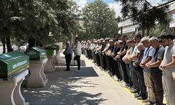 Isparta'daki Midibüs Kazasında Yaşamını Yitiren Keziban Baysal Toprağa Verildi
