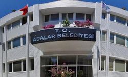 İstanbul Emniyeti Adalar Belediyesi'nde İmar Dosyalarını İnceliyor