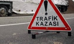 İzmir Bergama'da İtfaiye Aracı Devrildi: 2 Kişi Yaralandı