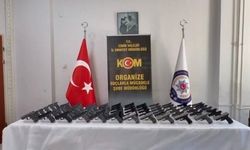 İzmir'de Suç Örgütlerine Yönelik Operasyonda 10 Kişi Tutuklandı