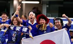Japon Taraftarlar Geleneklerini Sürdürdü