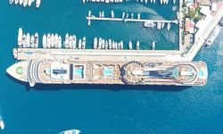Marmaris Limanına MSC Divina Kruvaziyeriyle 4 Binin Üzerinde Turist Geldi