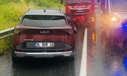 Ordu Ünye'de 3 Araçlı Zincirleme Kaza: 6 Yaralı