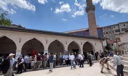 Sivas Meydan Camii'nde Muharrem Ayı Nedeniyle Aşure İkramı