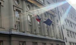 Slovenya'nın Yeni Hükümeti Göreve Başlar Başlamaz Filistin Bayrağını İndirdi