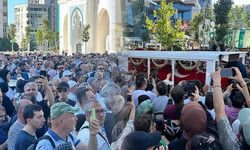 Yeşilçam'ın Usta İsmi Kadir İnanır Son Yolculuğuna Uğurlandı