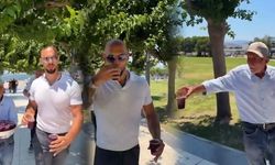 Andrew Tate Türkiye'de Sokak Satıcısına 100 Dolar Verdi