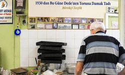 Antalya'nın Coğrafi İşaretli Serpme Böreği Ustası Tevfik Ekizler 69 Yıldır Mesleğini Sürdürüyor