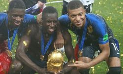 Benjamin Mendy 2018 Dünya Kupası Altın Madalyasını Açık Artırmada Satışa Çıkardı