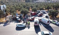 Çanakkale-İzmir Karayolunda Zincirleme Kaza: 4 Kişi Yaralandı