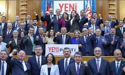 CHP İstanbul İl Yönetimi ve 36 İlçe Başkanı Yeni Parti'ye Geçiş İçin İstifa Etti