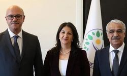 DEM Parti Heyeti İmralı Adası'nda Abdullah Öcalan ile Görüşme Gerçekleştiriyor