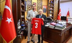 Devlet Bahçeli, Milli Futbolcu Merih Demiral'ı Makamında Ağırladı