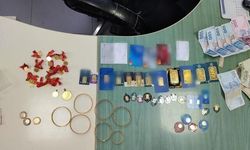 Düzce'de Temizlik İşçisi Bulduğu Altın Dolusu Çantayı Polise Teslim Etti