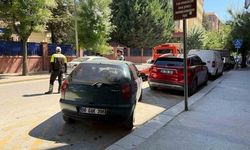 Eskişehir'de Tur Otobüsü Park Alanlarını İşgal Eden Araçlara Ceza