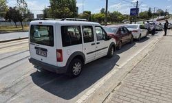Eskişehir'de Zincirleme Trafik Kazası: 3 Araç Birbirine Çarptı