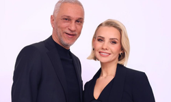 Esra Erol ve Ali Özbir 16. Evlenme Yıl Dönümlerini Sosyal Medyada Kutladı