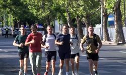 Fransa Cumhurbaşkanı Macron Sabah Koşusunda Görüntülendi