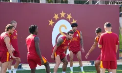 Galatasaray'da 10+4 Düzenlemesi: İki Futbolcuyla Yollar Ayrılıyor