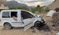 Hakkari Şemdinli'de Trafik Kazası: 3 Kişi Yaralandı