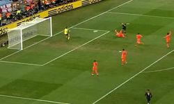 Iniesta'nın Şampiyonluk Golü ve Vicente Del Bosque'nin Rolü
