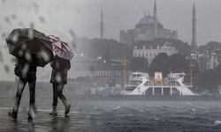 İstanbul'da Fırtına Nedeniyle 3 İlçede Denize Girme Yasağı Uygulandı