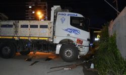 Kastamonu'da Direksiyon Başında Rahatsızlanan Kamyon Sürücüsü Kaza Yaptı