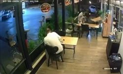 Kocaeli'de motosiklet lokantanın camına çarptı, müşteri yaralandı