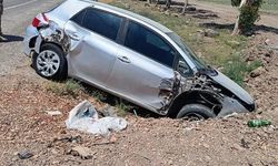 Kumlu'da Otomobil Devrildi: 1 Kişi Yaralandı